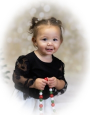 Emelia-Xmas-2023-19